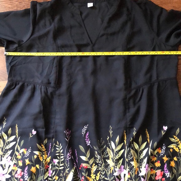 Old Navy Georgette Plus-Size Swing Dress - Picture 5 of 6